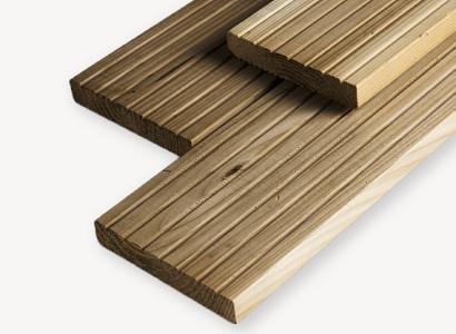 <p>Bij ons vind je vlonder artikelen voor uiteenlopende toepassingen in de tuin. Of je nu op zoek bent naar een warme <strong>houten vlonder</strong> of een onderhoudsarme <strong>composiet vlonder</strong>, met de juiste materialen leg je een stijlvol en praktisch terras aan. Een vlonder is ideaal om hoogteverschillen op te vangen, een strakke zithoek te cre&euml;ren of juist meer sfeer en warmte aan je tuin toe te voegen. Ontdek ons assortiment vlonderplanken en toebehoren voor zowel particuliere als professionele projecten.</p>
