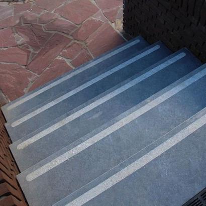Traptrede met facet Asian Bluestone 100 x 35 x 15
